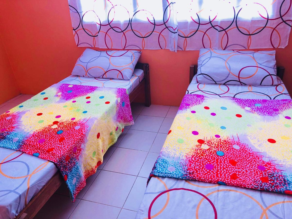 Colors Boutique Hostel 푸에르토프린세사 외부 사진